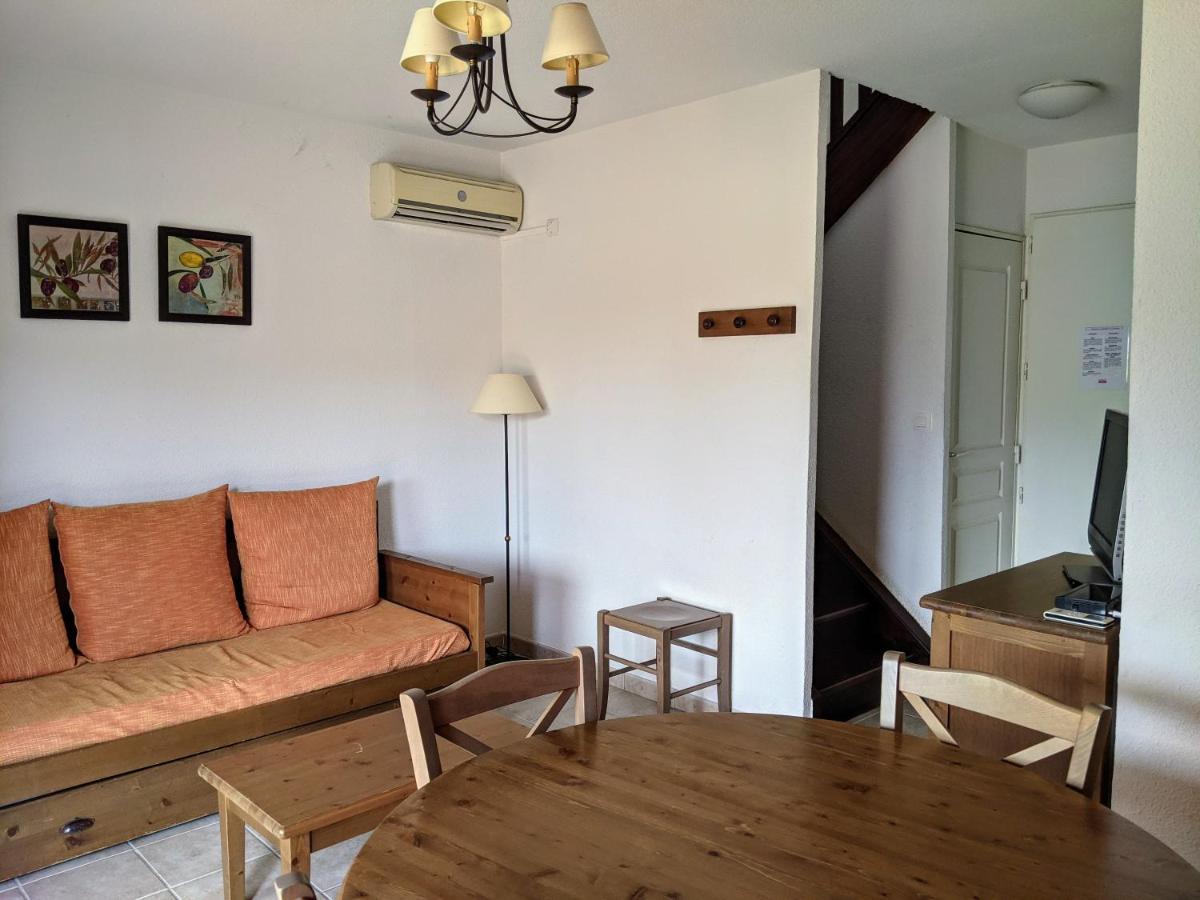 Maisonnette Dans Domaine Avec Piscine A Nyons, Pays Des Olives Buitenkant foto