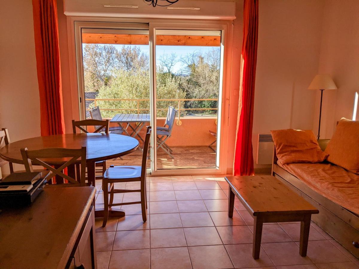 Maisonnette Dans Domaine Avec Piscine A Nyons, Pays Des Olives Buitenkant foto